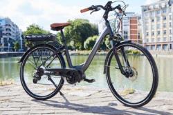 Vélo à assistance électrique Essentielb Urban 600 28" gris noir